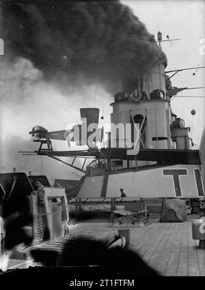 Sopwith 2F1 Camel ready for launch from the midship 'Q' turret of HMS Tiger; Imperial War Museum image SP 374 Stock Photo