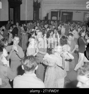 Released British Prisoners of War and Civilian Internees in Rangoon ...