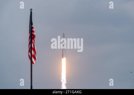 Florida, USA. 13th Oct, 2023. SpaceX Falcon Heavy Launch of NASA Psyche Spacecraft Credit: Brandon Moser/Alamy Live News Stock Photo