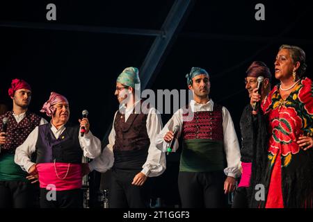 Baluarte Aragones and Raices de Aragon, Aragonese traditional Jota groups, perform in Plaza del Pilar during the El Pilar festivities in Zaragoza, Spa Stock Photo