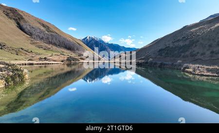 Alpine Lake Kirkpatrick in the hills near Queenstown Stock Photo