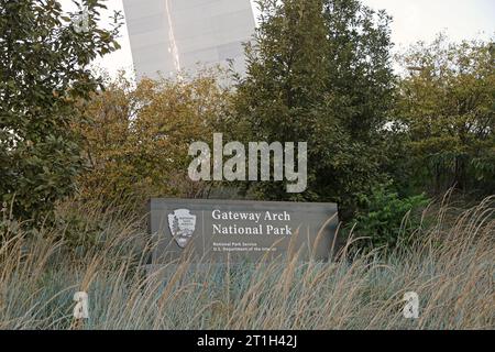Gateway Arch National Park Sign at the visitor center in St Louis ...