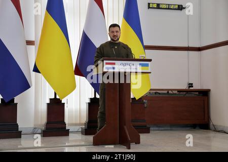 Non Exclusive: ODESA, UKRAINE - OCTOBER 13, 2023 - Ukrainian President Volodymyr Zelenskyy is pictured during a joint press conference with Dutch Prim Stock Photo