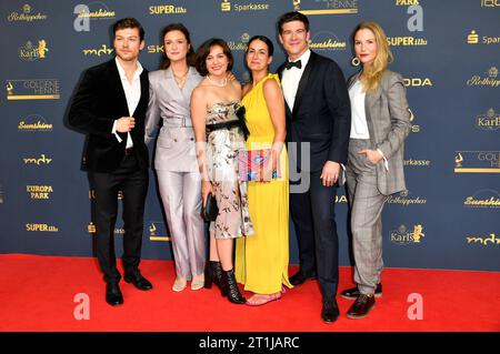 Lion Wasczyk, Isabella Krieger, Milena Straube, Sanam Afrashteh, Philipp Danne und Mirka Pigulla bei der 29. Verleihung der Goldenen Henne 2023 im Studio 3 der Media City des MDR. Leipzig, 13.10.2023 *** Lion Wasczyk, Isabella Krieger, Milena Straube, Sanam Afrashteh, Philipp Danne and Mirka Pigulla at the 29 Golden Hen 2023 Awards in Studio 3 of MDR Leipzigs Media City, 13 10 2023. Foto:xN.xKubelkax/xFuturexImagex henne 3281 Credit: Imago/Alamy Live News Stock Photo