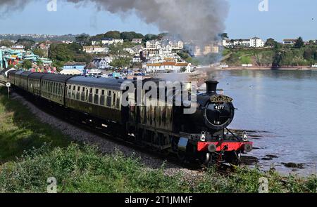 GWR 4200 class tank engine No 4277 'Hercules' passing Goodrington on the Dartmouth Steam Railway with a train for Kingswear. Stock Photo