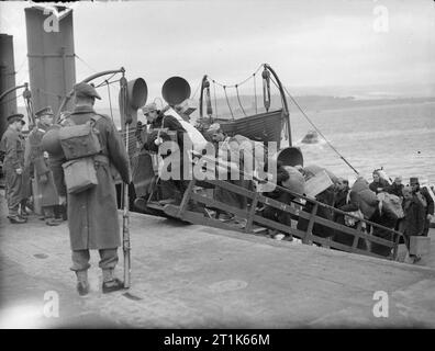 Italian Prisoners Arrive In England Here are some of the thousands of ...