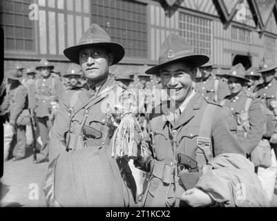 Dominion and Empire Forces in the United Kingdom, 1939-45 Officers of the 28th (Maori) Battalion, New Zealand Expeditionary Force, with their mascot, after disembarking at Gourock in Scotland, 17 June 1940. Stock Photo