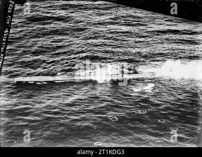 U-BOAT WARFARE 1939-1945 - U-boat Losses: Crew of U 660 abandoning the ...