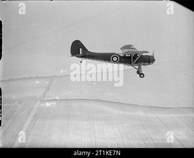 American Aircraft in Royal Air Force Service 1939-1945- Vultee-stinson Model 74 Vigilant. Vigilant, HL432, of the Air Fighting Development Unit based at Duxford, Cambridgeshire, in flight. Stock Photo