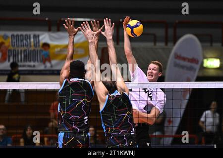 Jesi, Italy. 14th Oct, 2023. Spike f during Semifinal - Allianz Milano vs Rana Verona, Volleyball Test Match in Jesi, Italy, October 14 2023 Credit: Independent Photo Agency/Alamy Live News Stock Photo