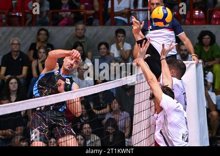 Jesi, Italy. 14th Oct, 2023. Spike of Matey Kaziski ( Allianz Milano ) during Semifinal - Allianz Milano vs Rana Verona, Volleyball Test Match in Jesi, Italy, October 14 2023 Credit: Independent Photo Agency/Alamy Live News Stock Photo