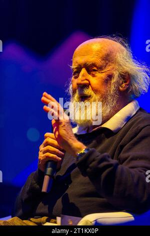 Brussels Books fair - The astrophysician Hubert Reeves comes to ...
