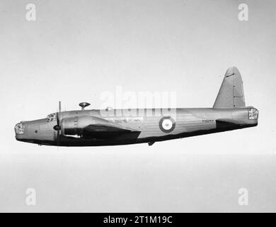 RAF BOMBER COMMAND 1940 - Vickers Wellington Mk IC P9249 in flight ...