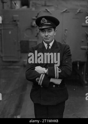 Portraits of Submarine Captains and Their First Lieutenants. 6 February 1943, Holy Loch. Lieut J P Harvey, RN, First Lieutenant of HMS TRIDENT. Stock Photo