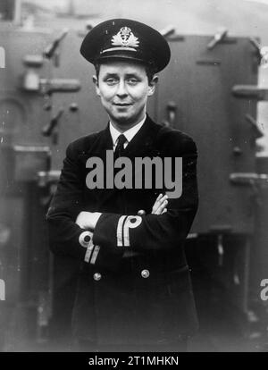 Portraits of Submarine Captains and First Lieutenants. 6 February 1943, Holy Loch. Lieutenant R H Bull, RN, 1st Lieutenant of HM SUBMARINE TUNA. Stock Photo