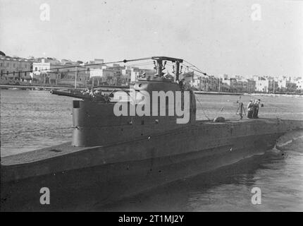 Submarines and Submarine Officers. 4 February 1943, Malta. Close-up of HMS TROOPER. Stock Photo