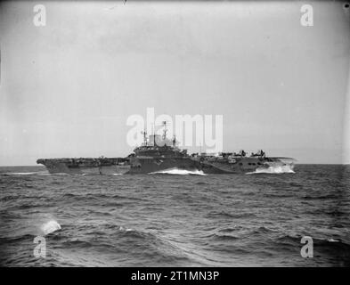 Ww2 hms victorious aircraft carrier Black and White Stock Photos