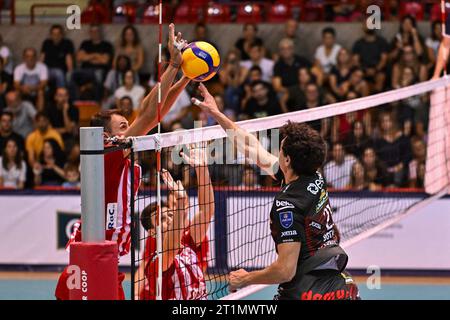 Jesi, Italy. 14th Oct, 2023. Attack of Mattia Bottolo ( Cucine Lube Civitanova ) during Semifinal - Cucine Lube Civitanova vs Olympiakos Piraeus, Volleyball Test Match in Jesi, Italy, October 14 2023 Credit: Independent Photo Agency/Alamy Live News Stock Photo