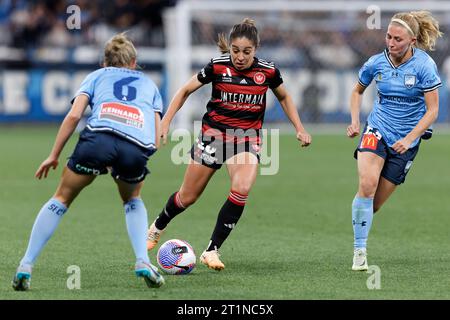 Sydney, Australia. 14th Oct, 2023. Melissa Caceres of the Wanderers controls the ball during the Liberty A-League Rd1 between Sydney FC and Western Sydney Wanderers at Allianz Stadium on October 14, 2023 in Sydney, Australia Credit: IOIO IMAGES/Alamy Live News Stock Photo