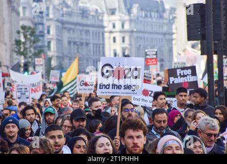 London, UK. 14th October 2023. Protesters in Regent Street. Thousands of people marched in solidarity with Palestine as the Israel-Hamas war intensifies. Credit: Vuk Valcic/Alamy Live News Stock Photo