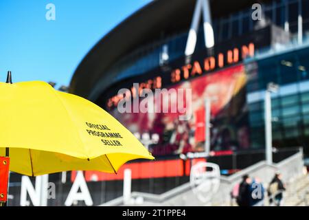 London, UK. 15th October 2023. General outside view of the stadium prior to the Barclays FA Women's Super League match between Arsenal and Aston Villa at the Emirates Stadium, London on Sunday 15th October 2023. (Photo: Kevin Hodgson | MI News) Credit: MI News & Sport /Alamy Live News Stock Photo