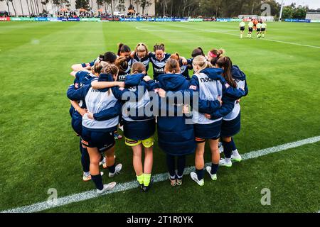 Melbourne, Victoria, Australia. 15th Oct, 2023. MELBOURNE, AUSTRALIA - OCTOBER 15: Melbourne Victory team huddle before playing Brisbane Roar at La Trobe University Sports Fields on October 15, 2023 in Melbourne, Australia (Credit Image: © Chris Putnam/ZUMA Press Wire) EDITORIAL USAGE ONLY! Not for Commercial USAGE! Stock Photo