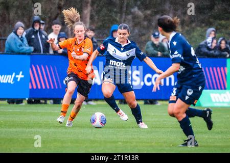 Melbourne, Victoria, Australia. 15th Oct, 2023. MELBOURNE, AUSTRALIA - OCTOBER 15: Paige Zois of Melbourne Victory playing against Brisbane Roar at La Trobe University Sports Fields on October 15, 2023 in Melbourne, Australia (Credit Image: © Chris Putnam/ZUMA Press Wire) EDITORIAL USAGE ONLY! Not for Commercial USAGE! Stock Photo