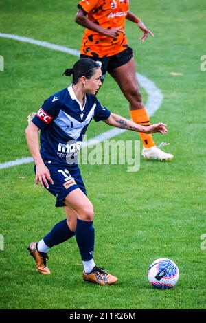 Melbourne, Victoria, Australia. 15th Oct, 2023. MELBOURNE, AUSTRALIA - OCTOBER 15: Emma Kay Checker of Melbourne Victory against Brisbane Roar at La Trobe University Sports Fields on October 15, 2023 in Melbourne, Australia (Credit Image: © Chris Putnam/ZUMA Press Wire) EDITORIAL USAGE ONLY! Not for Commercial USAGE! Stock Photo