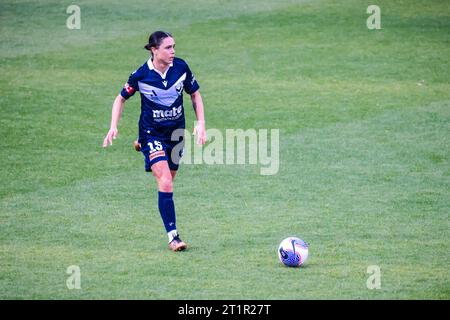 Melbourne, Victoria, Australia. 15th Oct, 2023. MELBOURNE, AUSTRALIA - OCTOBER 15:Emma Kay Checker of Melbourne Victory against Brisbane Roar at La Trobe University Sports Fields on October 15, 2023 in Melbourne, Australia (Credit Image: © Chris Putnam/ZUMA Press Wire) EDITORIAL USAGE ONLY! Not for Commercial USAGE! Stock Photo