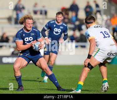 Eccles, UK. 15th Oct, 2023. Ross Harrison #17 of Sale Sharks during the Gallagher Premiership match Sale Sharks vs Northampton Saints at AJ Bell Stadium, Eccles, United Kingdom, 15th October 2023 (Photo by Steve Flynn/News Images) in Eccles, United Kingdom on 10/15/2023. (Photo by Steve Flynn/News Images/Sipa USA) Credit: Sipa USA/Alamy Live News Stock Photo