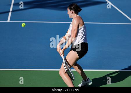 Monastir, Monastir, Tunisia. 15th Oct, 2023. Elsa Jacquemot (FRA) in action during the JASMIN OPEN MONASTIR - Monastir - Womens Tennis, WTA250 (Credit Image: © Mathias Schulz/ZUMA Press Wire) EDITORIAL USAGE ONLY! Not for Commercial USAGE! Credit: ZUMA Press, Inc./Alamy Live News Stock Photo