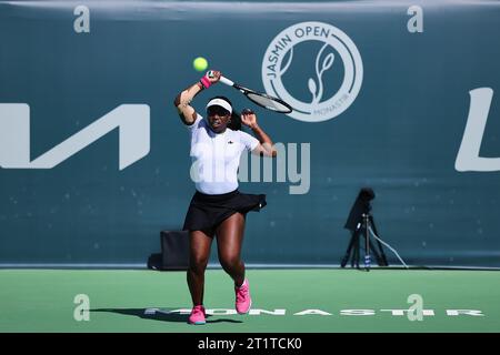 Monastir, Monastir, Tunisia. 15th Oct, 2023. Sachia Vickery (USA) in action during the JASMIN OPEN MONASTIR - Monastir - Womens Tennis, WTA250 (Credit Image: © Mathias Schulz/ZUMA Press Wire) EDITORIAL USAGE ONLY! Not for Commercial USAGE! Credit: ZUMA Press, Inc./Alamy Live News Stock Photo