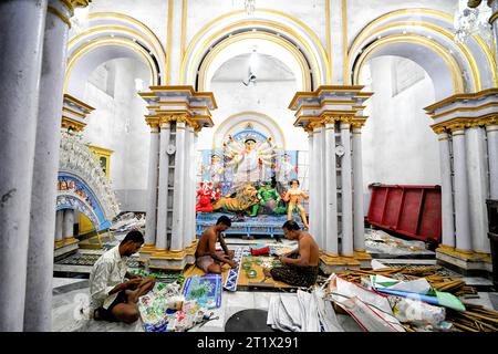 Kolkata, India. 14th Oct, 2023. An idol of the Hindu Goddess Durga seen at the Bonedi house of Late Ramgopal Saha ahead Durga Puja Festival in Kolkata. The traditional household Pujas of Kolkata are also known as Bonedi Bari Puja in Bengali. The Bonedi Barir Durga Puja in Kolkata is not just a remembrance of the past; it is an emotion for the family members. Maximum Bonedi Bari in Kolkata are around 200-300 years old and still maintaining the traditional ways and rituals while observing the Biggest Hindu Festival - Durga Puja. Credit: SOPA Images Limited/Alamy Live News Stock Photo