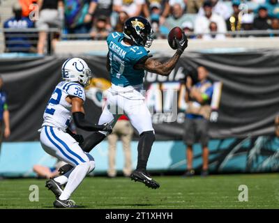 Indianapolis Colts safety Julian Blackmon (32) warms up before an NFL ...