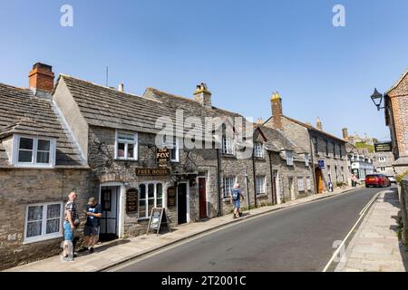 Corfe Castle Dorset, The Fox Inn pub and restaurant in West street in this Dorset village,England,UK,september 2023 Stock Photo