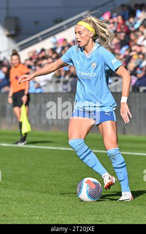 Joie Stadium, Sportcity, Manchester, England. 15th October 2023. Chloe Kelly #9 of Manchester City Women on the ball, during Manchester City Women Football Club V Bristol City Women's Football Club at Joie Stadium, in the Barclays Women's Super League/Women’s Super League. (Credit Image: ©Cody Froggatt/Alamy Live News) Stock Photo