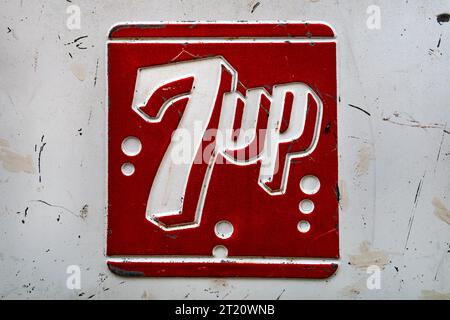 London, England, August 9, 2014 Vintage Metal 7 Up soda drink brand advertising sign Stock Photo