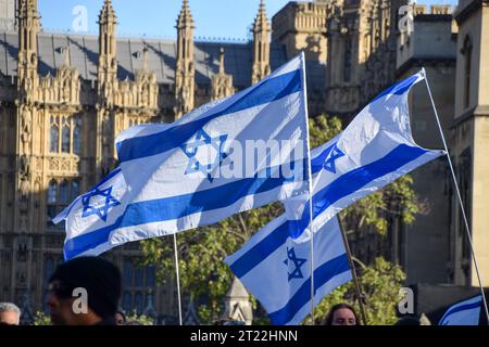 London, UK. 15th October 2023. British-Israelis and supporters hold a vigil in Parliament Square for the people kidnapped and killed by Hamas, as the Israel-Hamas war intensifies. Stock Photo