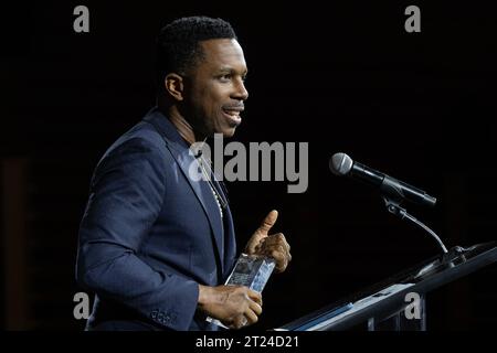 Leslie Odom Jr. speaks during 2023 National Action Network NAN Triumph Awards at Jazz at Lincoln Center in New York on October 16 2023 Stock Photo Alamy