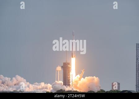 Spacex Falcon Heavy Launch of NASA Psyche Stock Photo