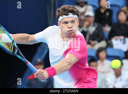 Tokyo, Japan. 17th Oct, 2023. Ben Shelton of the United States returns the ball against Taro Daniel of Japan during the first round match of the Japan Open tennis championships at the Ariake Colosseum in Tokyo on Tuesday, October 17, 2023. (photo by Yoshio Tsunoda/AFLO) Stock Photo