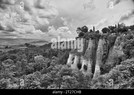 Famous red rocks in Roussillon (Les Ocres), Provence, France Stock Photo