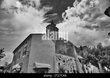 the beautiful houses of roussillon (Black and White) Stock Photo