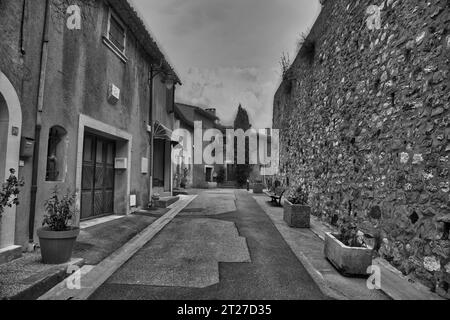 the beautiful houses of roussillon (Black and White) Stock Photo