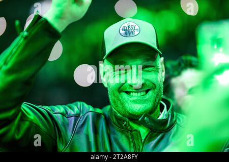 Manchester, UK.  Tyson Fury watches the Tommy Fury vs KSI fight during Prime Card event at Manchester Arena. Fury won by majority decision. Credit: Benjamin Wareing/ Alamy Live News Stock Photo