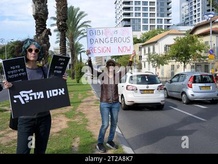 Tel Aviv, Israel. 18th Oct, 2023. Israelis protest for Prime Minister Benjamin Netanyahu to resign during his meeting with U.S. President Joe Biden in Tel Aviv, on Wednesday, October 18, 2023. Photo by Debbie Hill/ Credit: UPI/Alamy Live News Stock Photo