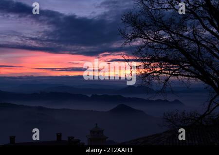 tramonto invernale a San Marino Stock Photo