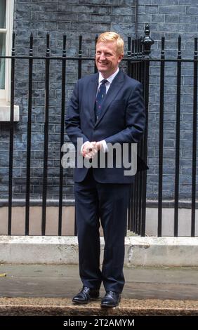 London, England, UK. 18th Oct, 2023. Deputy Prime Minister and Chancellor of the Duchy of Lancaster OLIVER DOWDEN is seen outside 10 Downing Street. (Credit Image: © Tayfun Salci/ZUMA Press Wire) EDITORIAL USAGE ONLY! Not for Commercial USAGE! Stock Photo