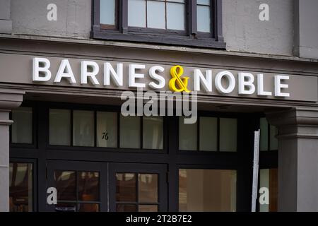 Westport, CT - April 7, 2023: Barnes and Noble Booksellers small store with signage on city street Stock Photo