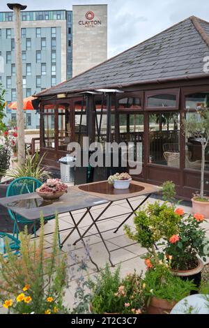 Curated visual reference: Visual Reference: Roof Garden Terrace At Jacobs Antique Centre West Canal Wharf